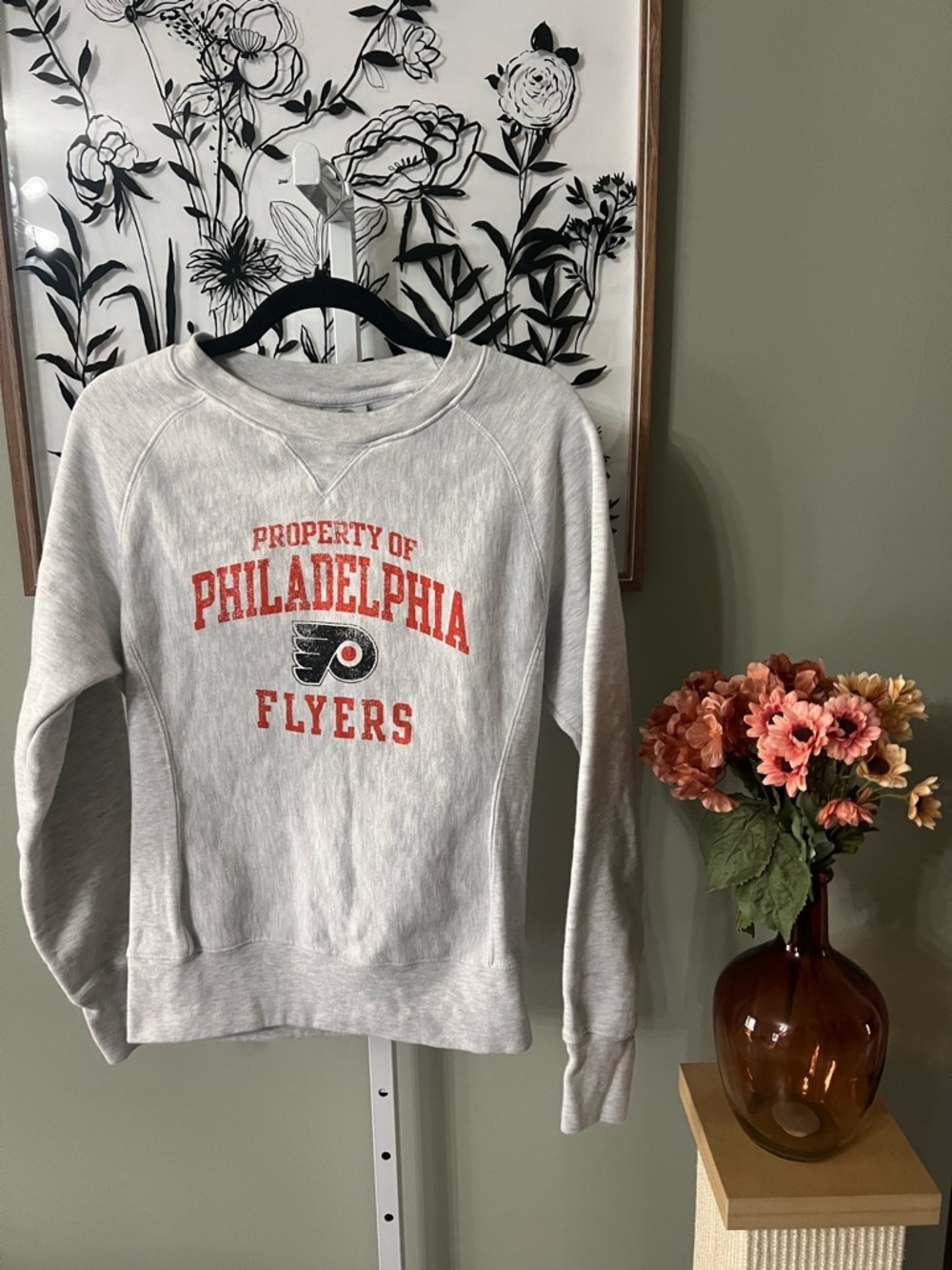 NHL Official Licensed Property of Philadelphia Flyers Hockey Sweatshirt Medium